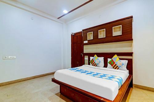 Hostal Oyo Homes 78526 Sangham Residency