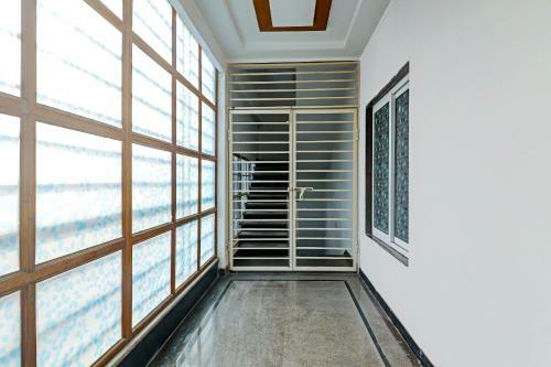 Hostal Oyo Homes 78526 Sangham Residency