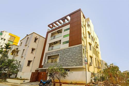 Hostal Oyo Homes 78526 Sangham Residency