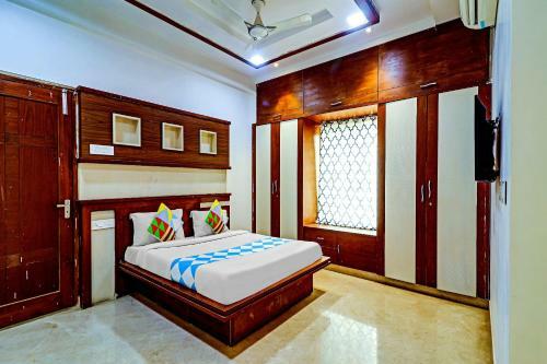 Hostal Oyo Homes 78526 Sangham Residency