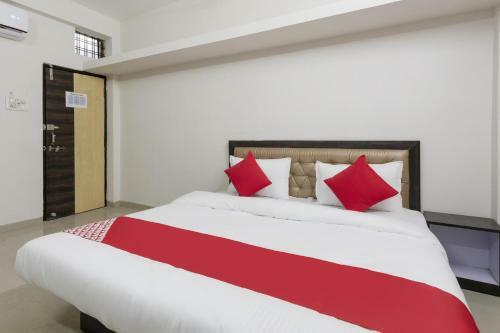 Hotel Oyo 36501 Royal Palace