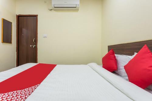 Oyo 47033 Hotel Krishna