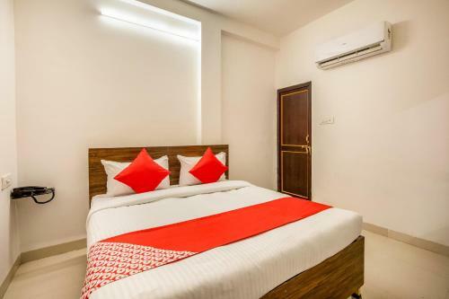 Hotel Oyo Flagship 64312 Joy Palace Gangadevi Nagar