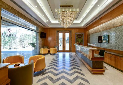 Express11 Hotel