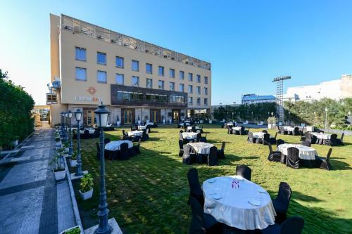 Express11 Hotel