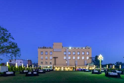Express11 Hotel