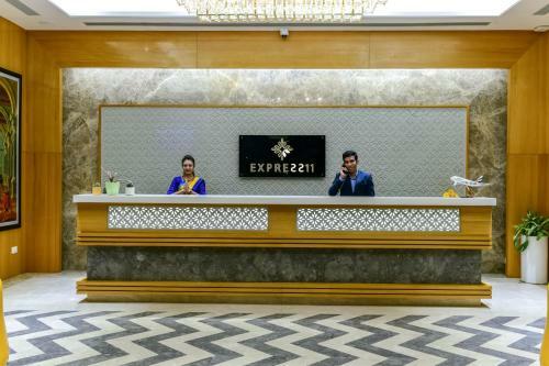 Express11 Hotel