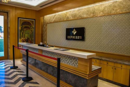 Express11 Hotel