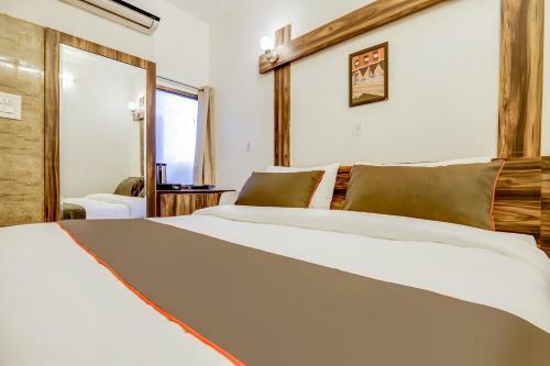 Collection O 50377 Hotel Shri Sai Manglam