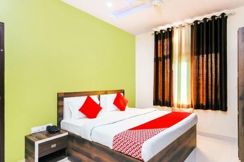 Oyo 30328 Hotel Shyam Palace