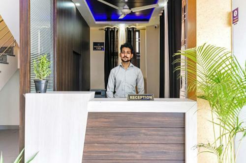 Oyo 30328 Hotel Shyam Palace