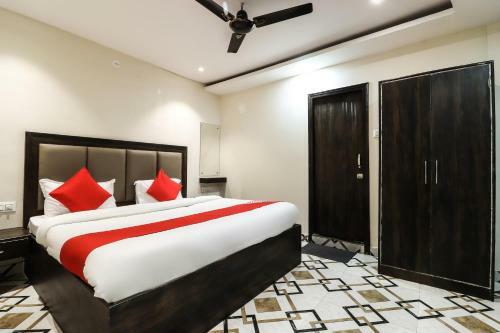 Oyo 62485 Hotel City Palace