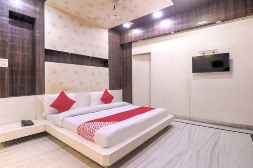 Hotel Oyo 78411 The Luxury Living