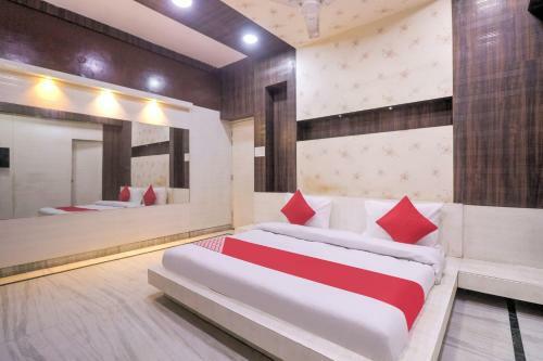 Hotel Oyo 78411 The Luxury Living