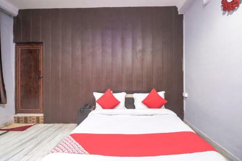 Hotel Oyo 78411 The Luxury Living