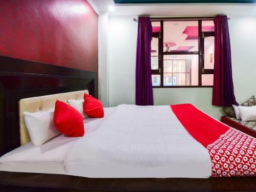 Oyo 49556 Hotel Shree Maa Palace