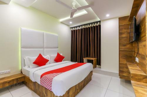 Oyo 64029 Hotel Phoenix
