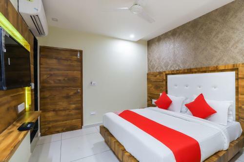 Oyo 64029 Hotel Phoenix