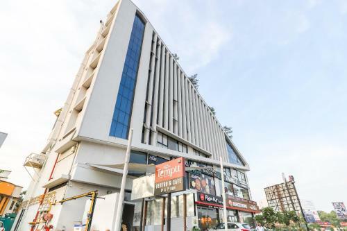 Oyo 64029 Hotel Phoenix