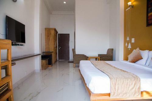 Hotel Blue Pine Resort