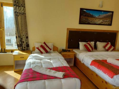 Hotel Khakshal Chubi