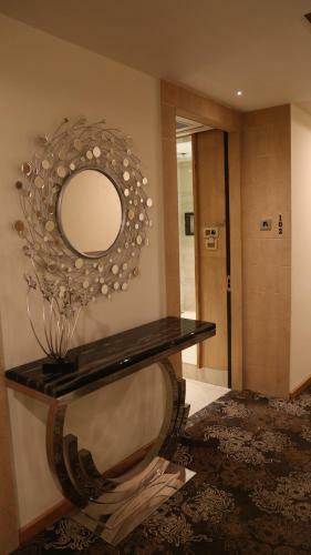 Hotel V