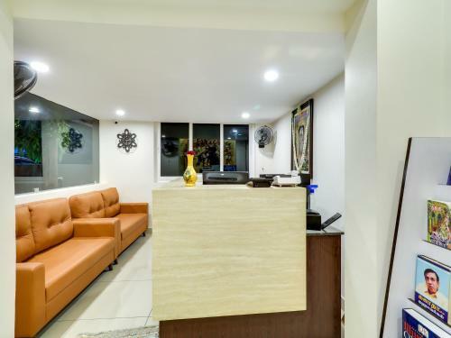 Hotel Capital O75719 Chakkra Residency