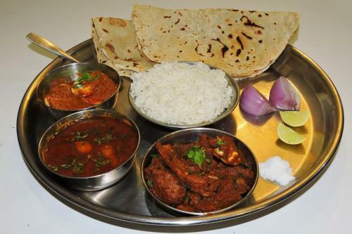 Hotel Oyo 76798 Saroj Guest House