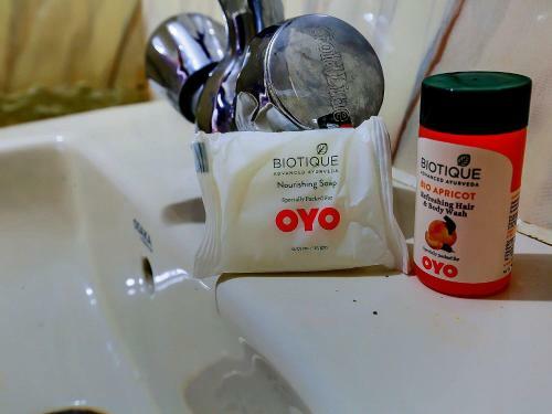 Oyo 77381 Hotel Gg Farms