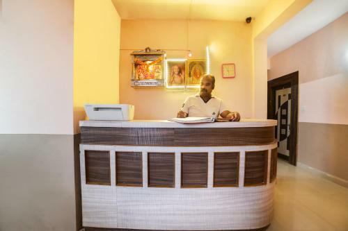 Hotel Spot On 65808 Sai Krupa Lodgeing