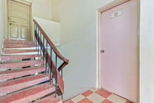 Hotel Oyo 45983 Savera Holiday Home