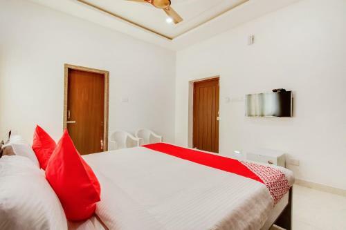 Hotel Oyo 37958 Rvn Guest Inn