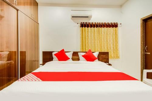 Hotel Oyo 37958 Rvn Guest Inn