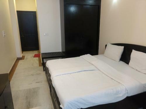 Hotel City Centre Inn - Couple Friendly Stays