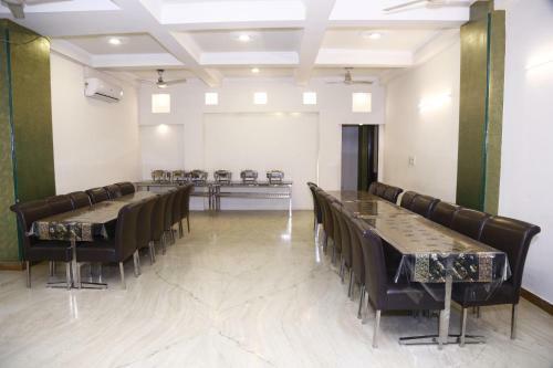 Hotel City Centre Inn - Couple Friendly Stays