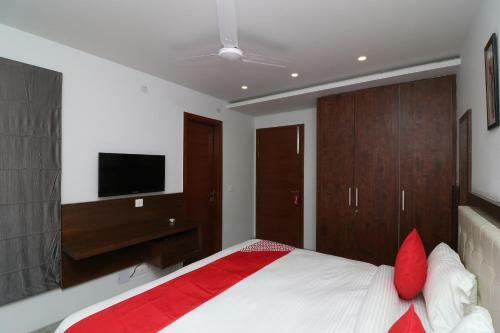Hotel Oyo 37722 Silver Oak Luxury Comfort Inn