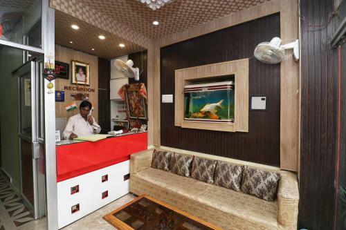 Oyo 29941 Hotel Hukum Palace