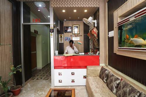 Oyo 29941 Hotel Hukum Palace
