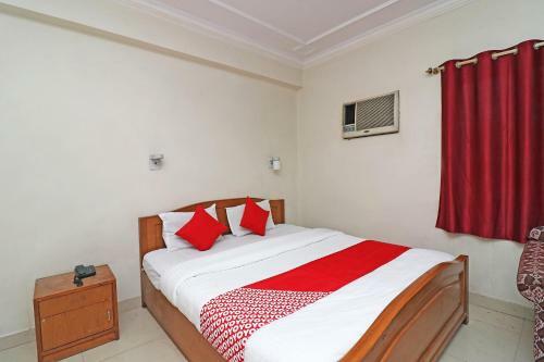 Oyo 29941 Hotel Hukum Palace