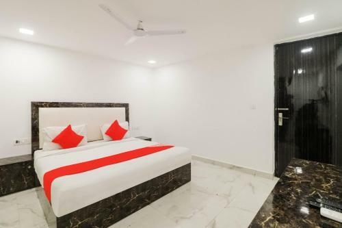 Hotel Oyo Flagship 77719 Gour Plaza