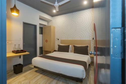 Hotel Oyo 80121 Collection O Roshan's Inn