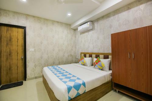 Hotel Oyo Flagship 76399 Rajouri Garden