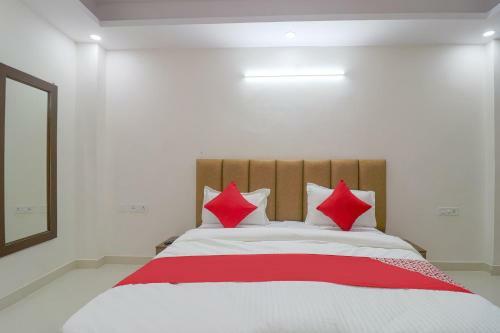 Hotel Oyo 75809 Sharma Residency