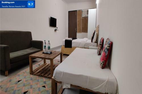 Airport Hotel Dev Palace