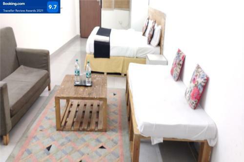Airport Hotel Dev Palace