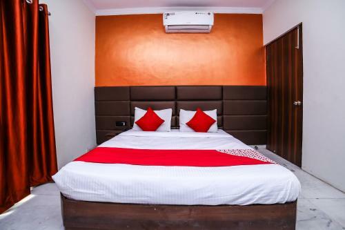Oyo 26589 Hotel Royal Town