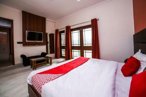 Oyo 26589 Hotel Royal Town