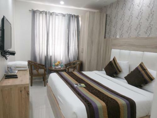 Mega Hotels