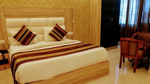 Mega Hotels