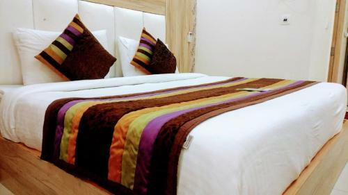Mega Hotels